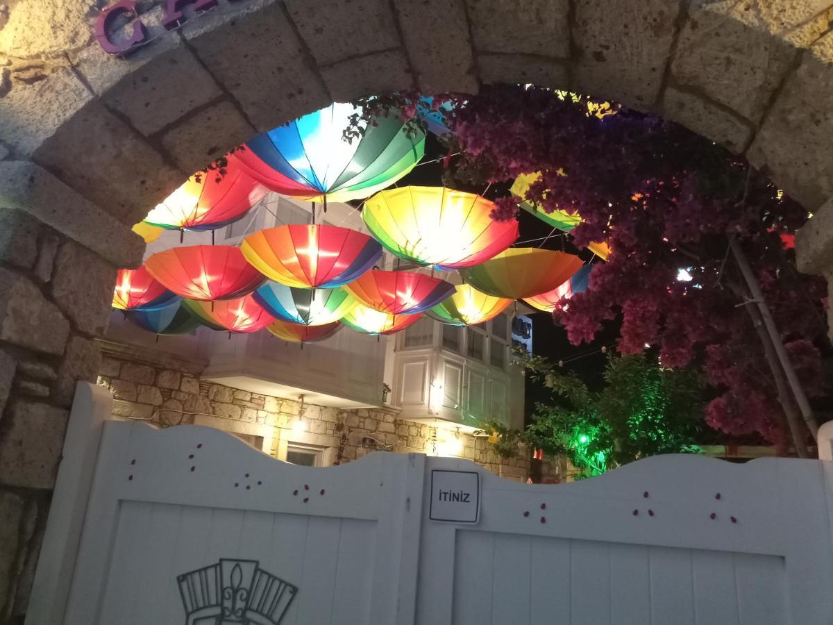 Monat Otel Alacatı Bagian luar foto
