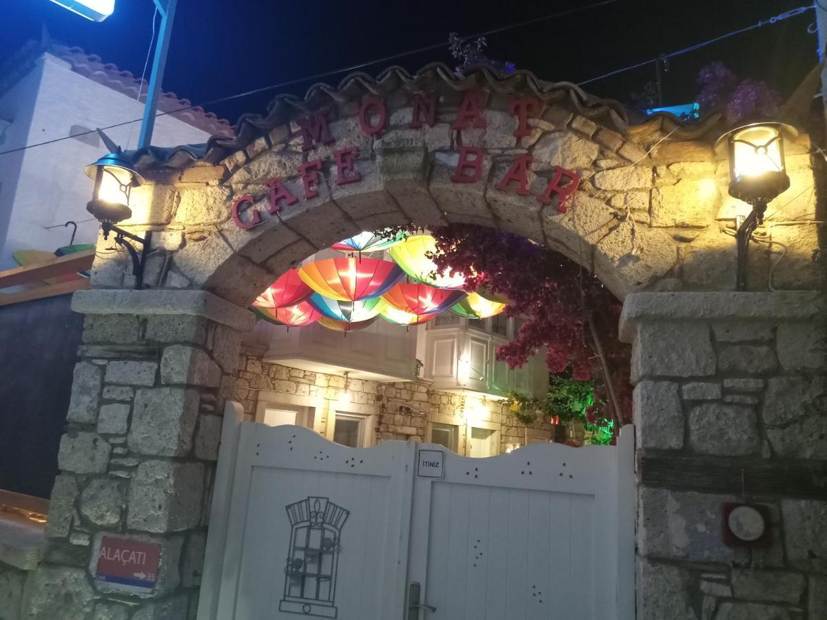 Monat Otel Alacatı Bagian luar foto